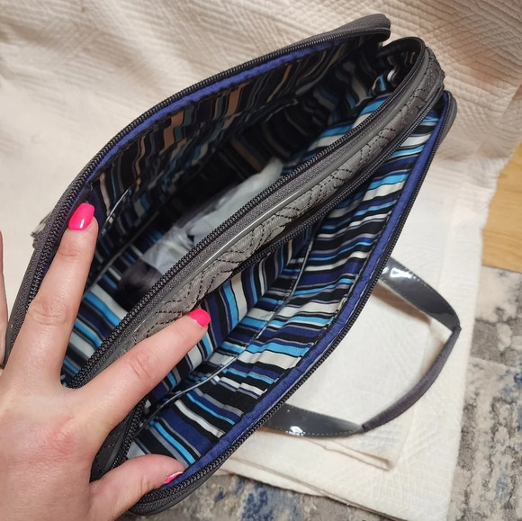 Bundle! Vera Bradley Grey Quilted bag with crossbody strap and Wallet. New! - Picture 8 of 16